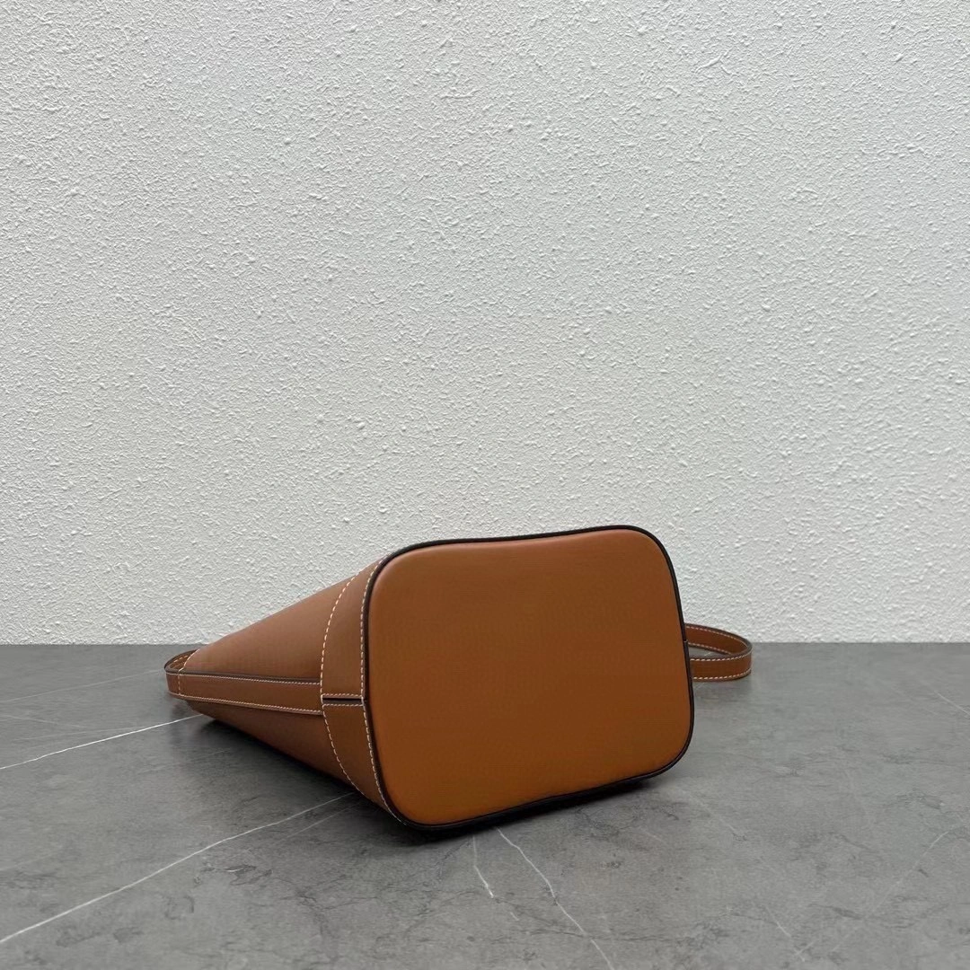 &AIR- 198243DU3-04LU cowhide CUIR item : BT-B225E0620W