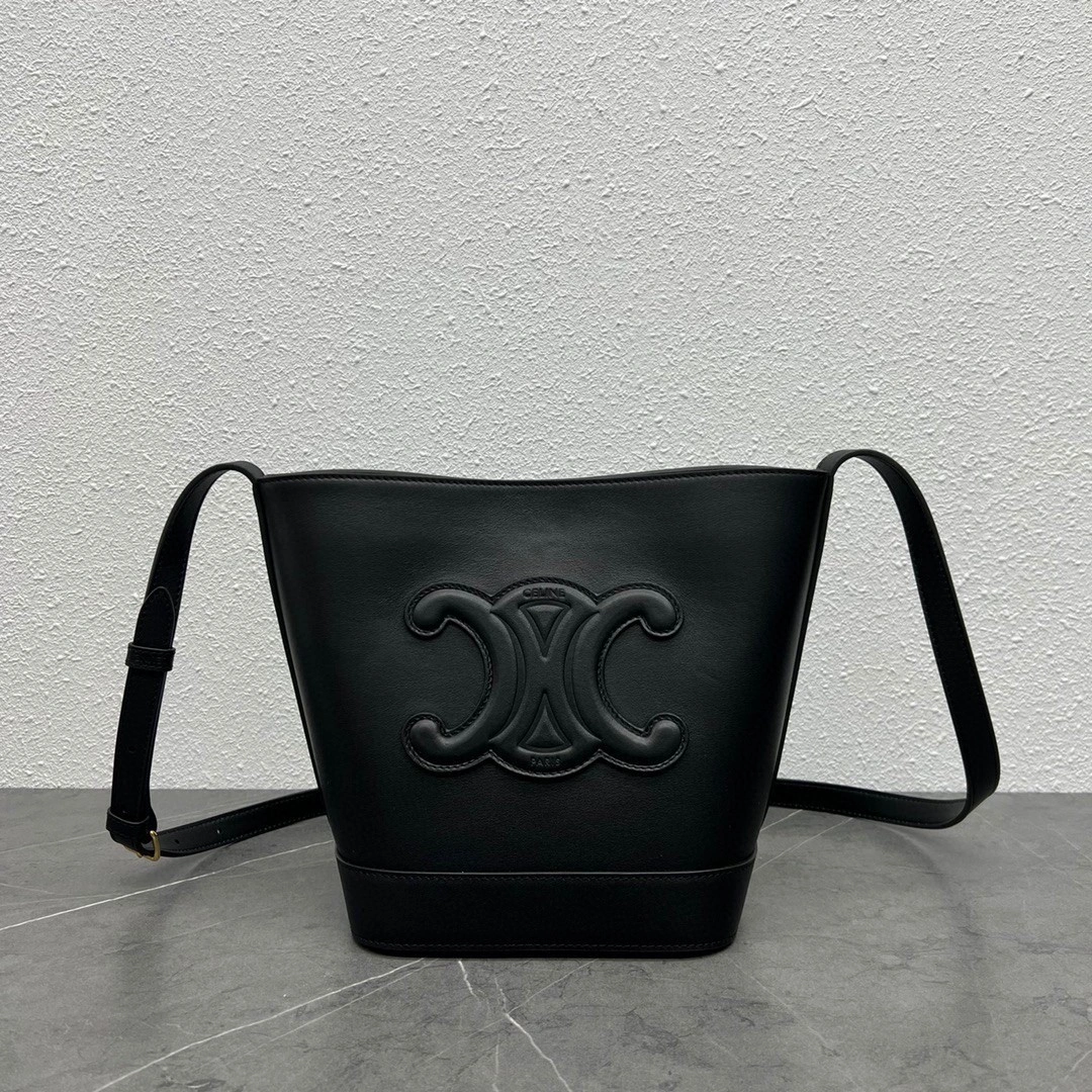 AIR- 198243DU3-38NO cowhide CUIR item : BT-B225E0619W