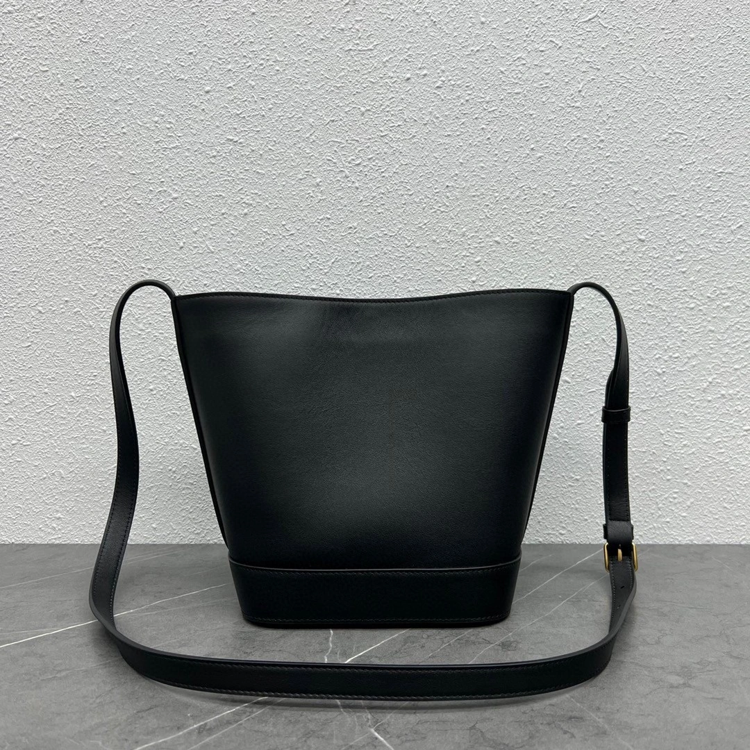 AIR- 198243DU3-38NO cowhide CUIR item : BT-B225E0619W