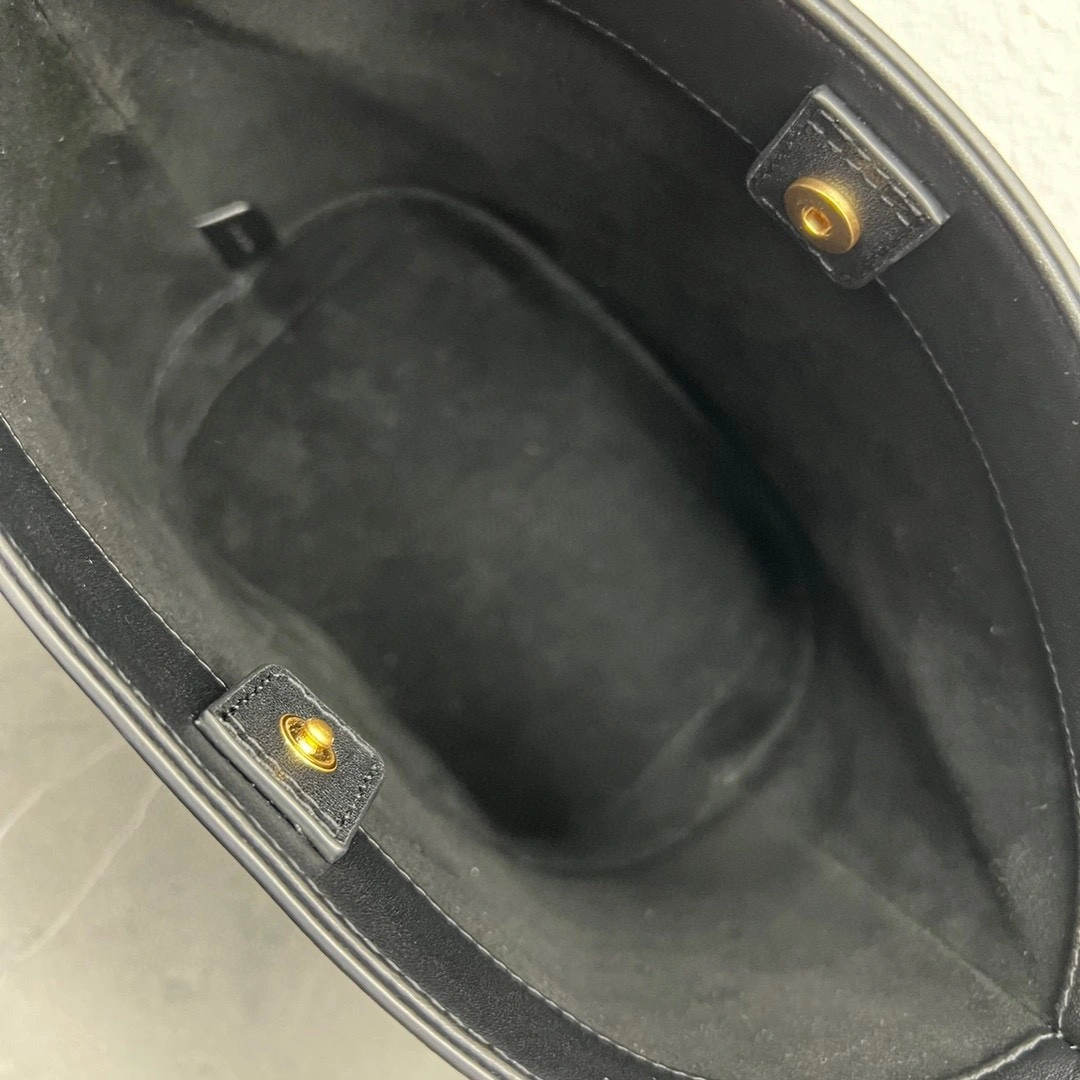 AIR- 198243DU3-38NO cowhide CUIR item : BT-B225E0619W