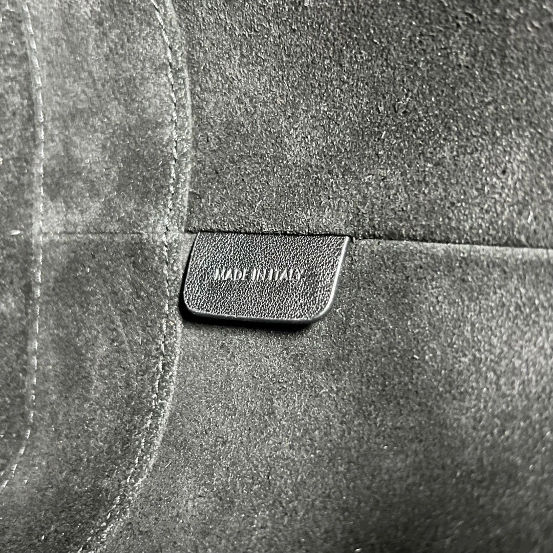 AIR- 198243DU3-38NO cowhide CUIR item : BT-B225E0619W