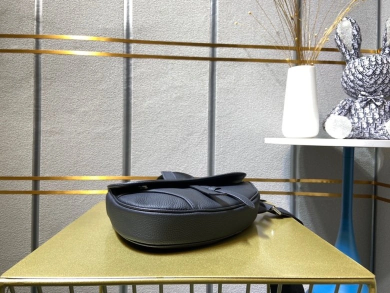 AIR- 1ADPO Calfskin saddle item : BT-B225C2738W