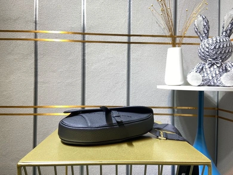 AIR- 1ADPO Calfskin saddle item : BT-B225C2741W