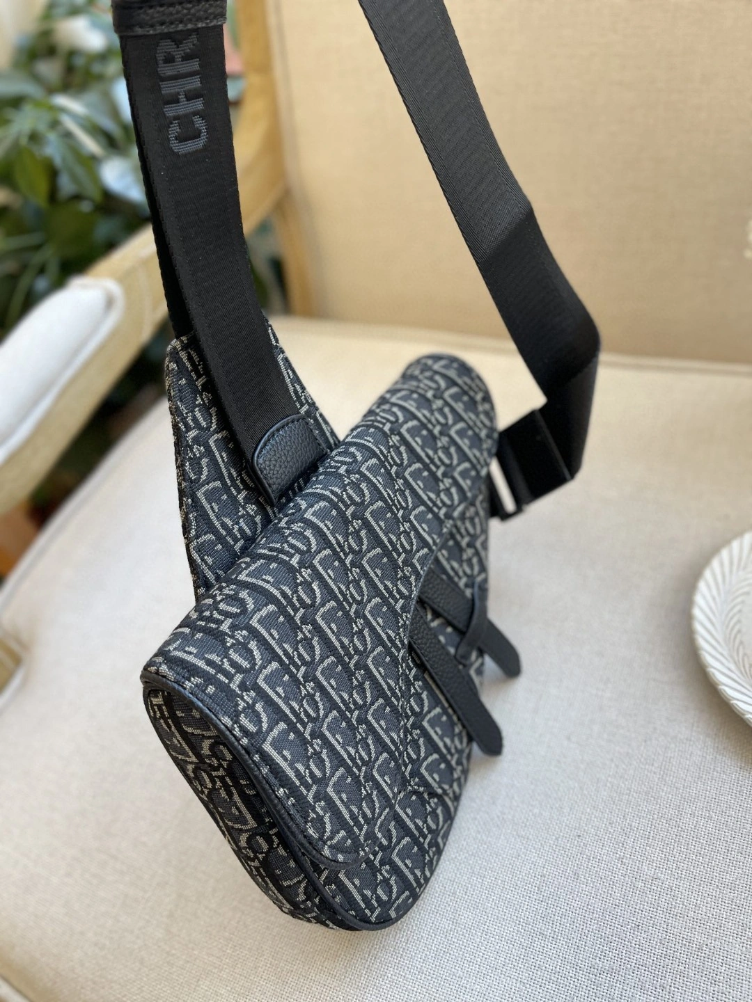&AIR- 1ADPO093YKY-H00N cowhide item : BT-B299F0335W