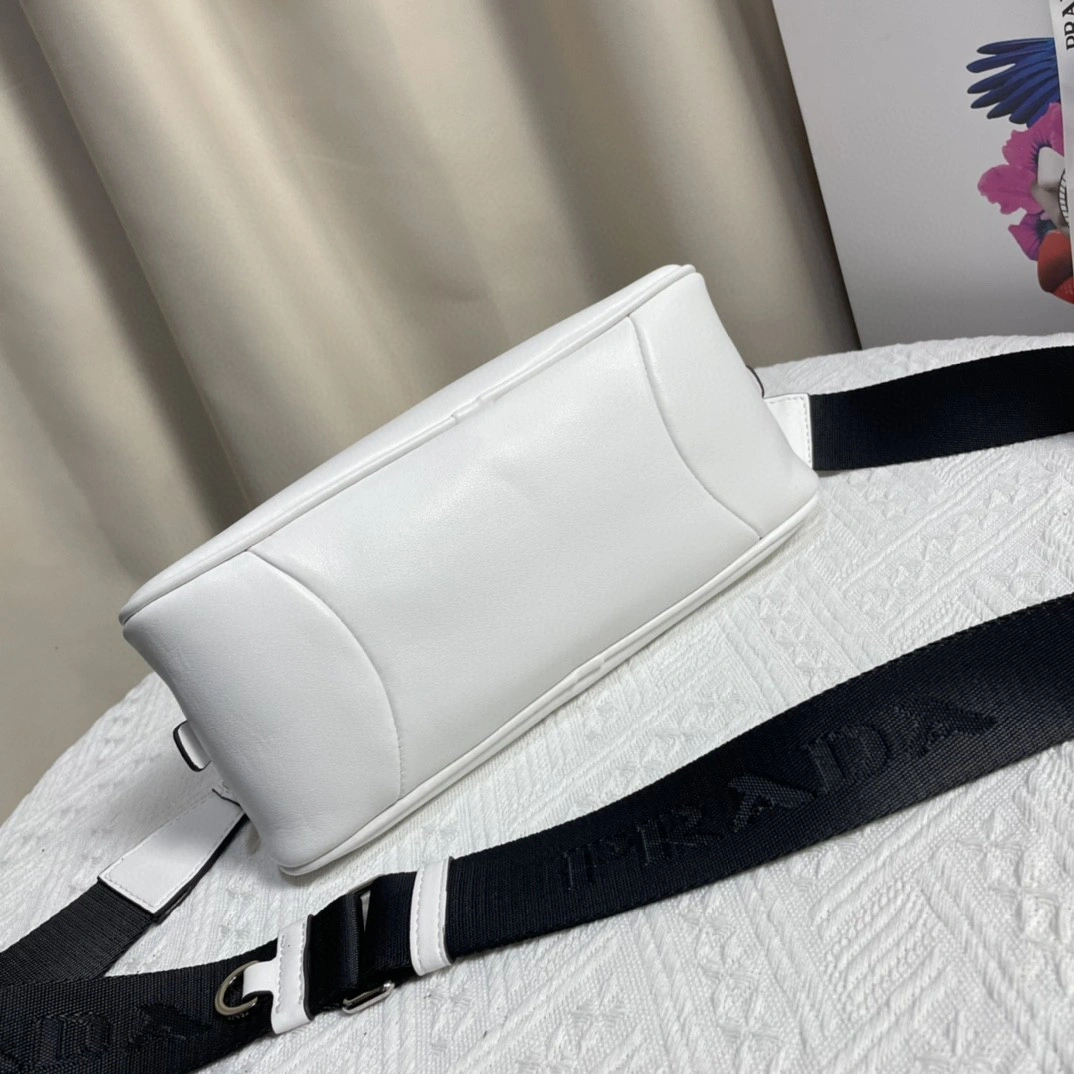 AIR- 1BB082_2BYA_F0009_V_NEO Calfskin item : BT-B225E1206W