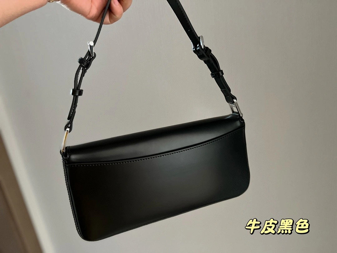 AIR- 1BD323_VHO_OZO6F_0_002 cowhide item : BT-B264E1326W