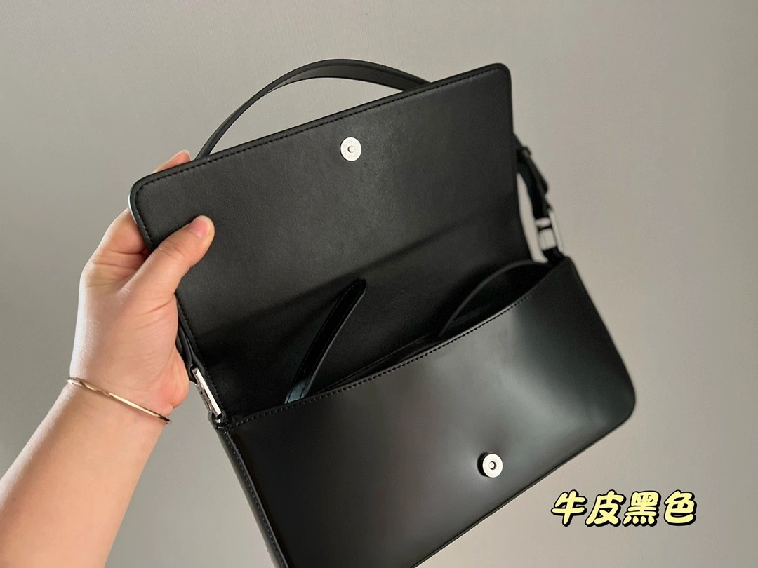 AIR- 1BD323_VHO_OZO6F_0_002 cowhide item : BT-B264E1326W