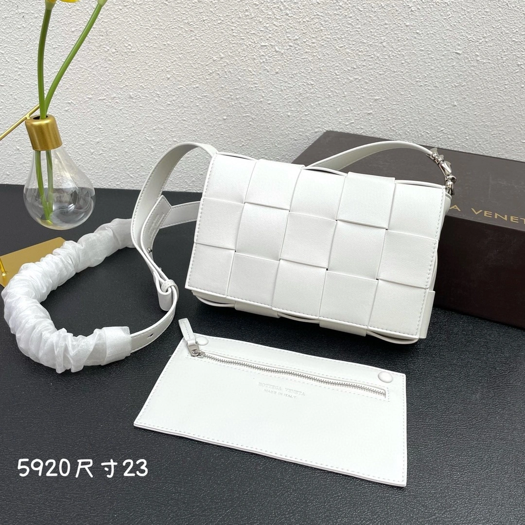 AIR- 578004VMAY19007 578004VMAY19005 cowhide item : BT-B225D2315W