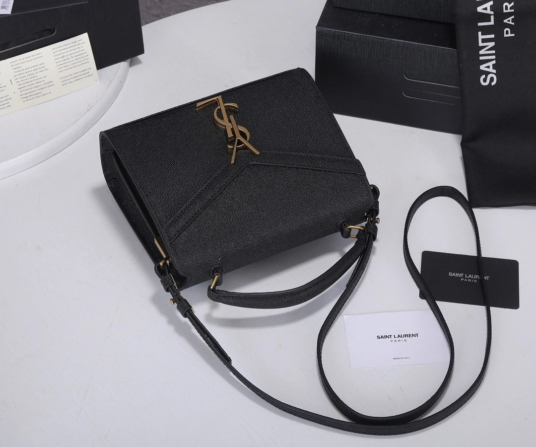 AIR- 623930-BOWOW-1000 item : BT-B225D2839W