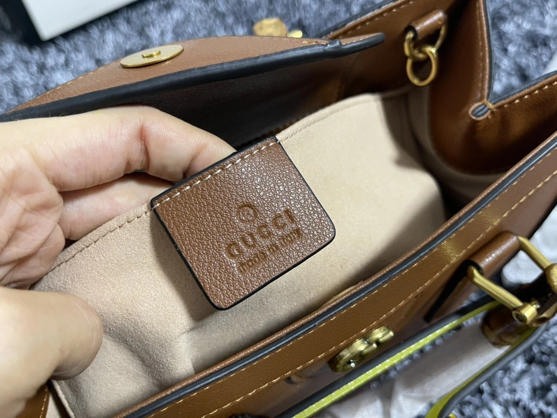 AIR- 660195-17QDT-2582 DIANA item : BT-B225D2854W