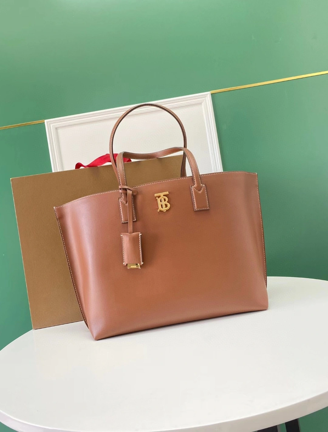 &AIR- 80525031 Calfskin item : BT-B225E2402W