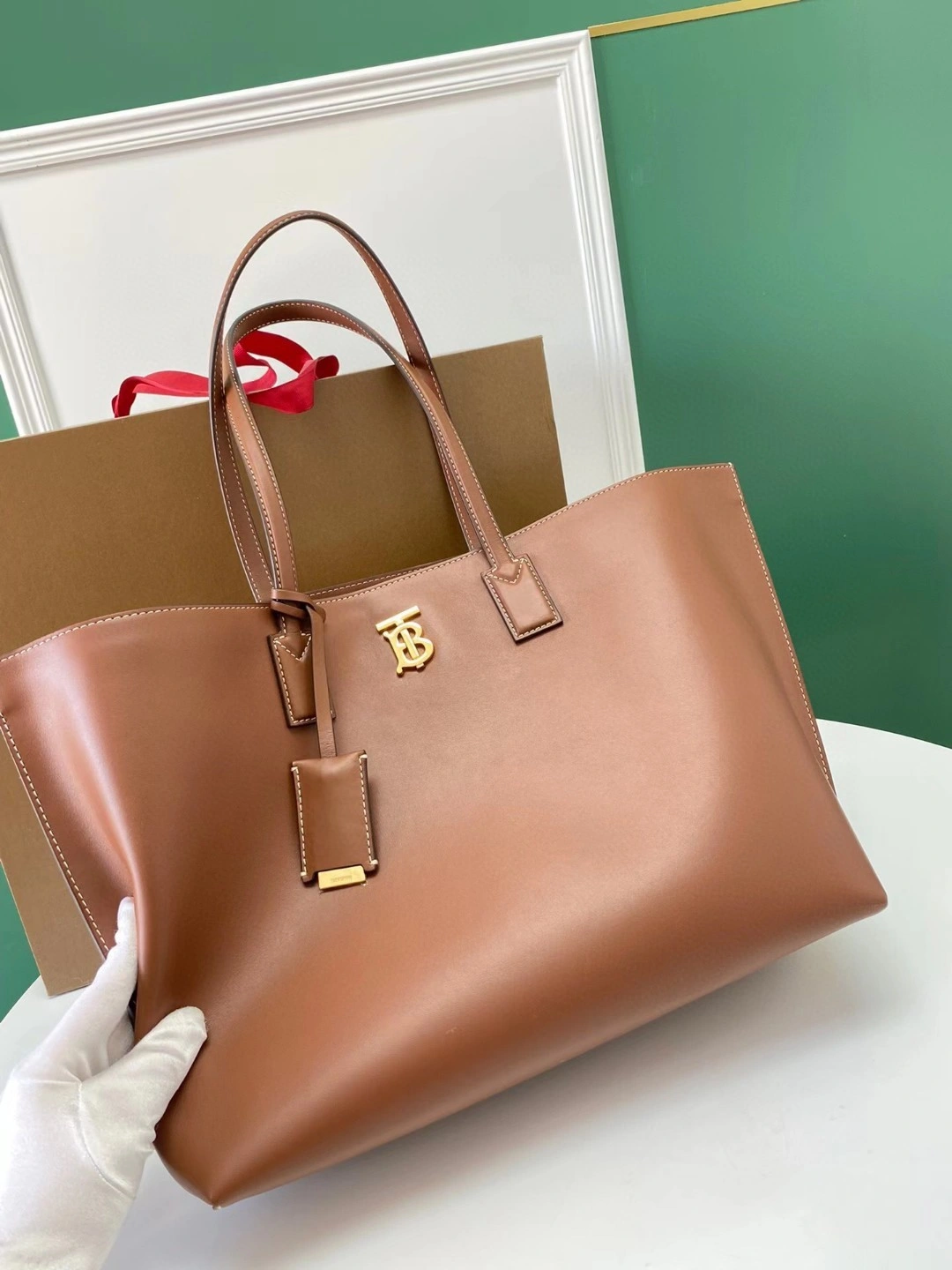&AIR- 80525031 Calfskin item : BT-B225E2402W