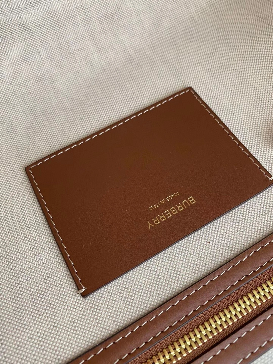 &AIR- 80525031 Calfskin item : BT-B225E2402W