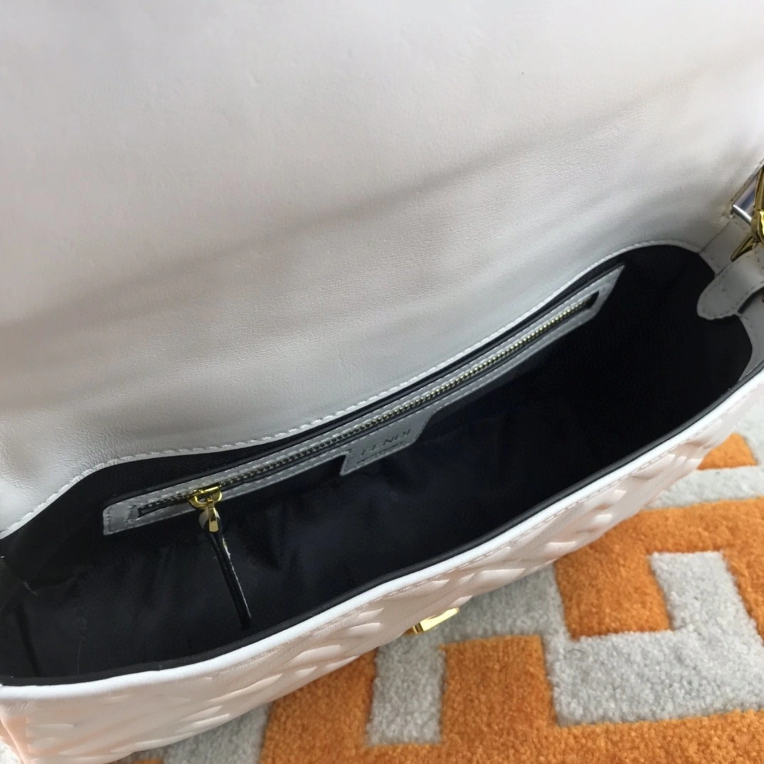 AIR- 8BR600 sheephide BAGUETTE item : BT-B225C2758W