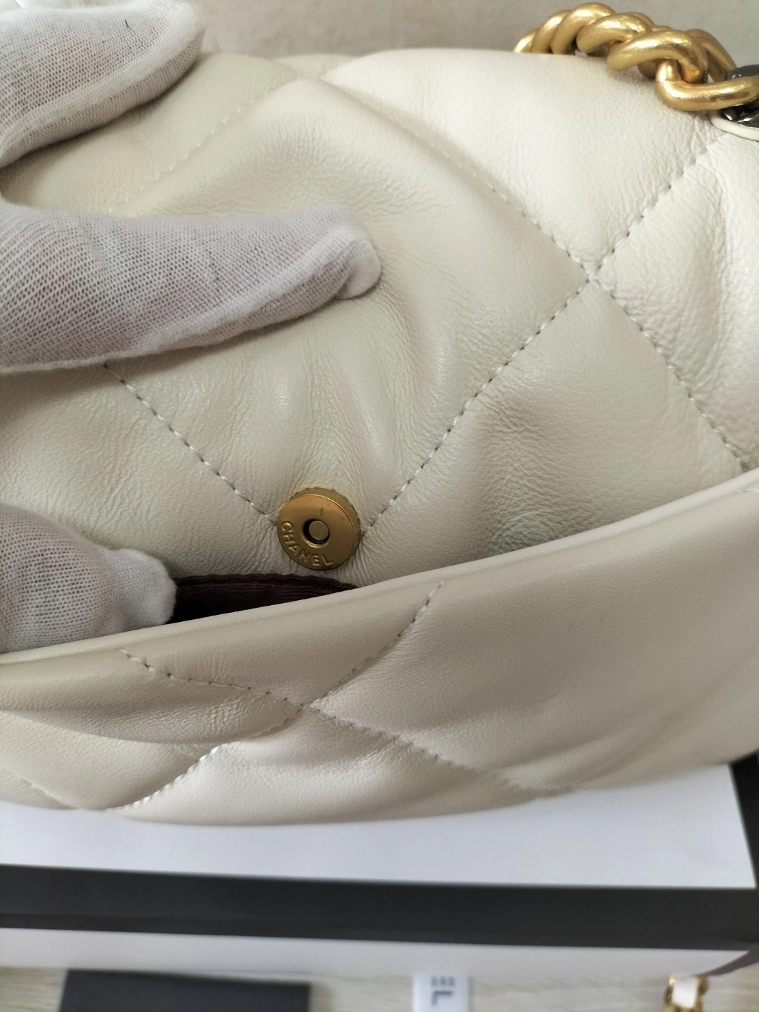 &AIR- AS1160-B03386-10601 sheephide item : BT-B225E1215W