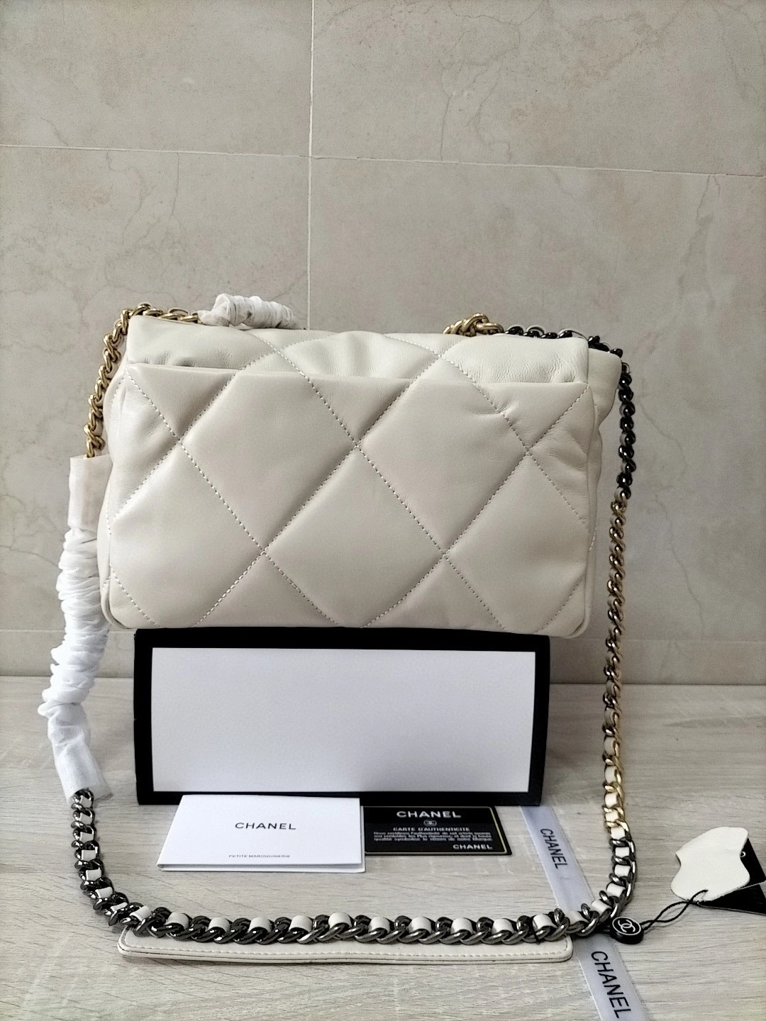 AIR- AS1161-B01564-10601 sheephide item : BT-B225E1217W