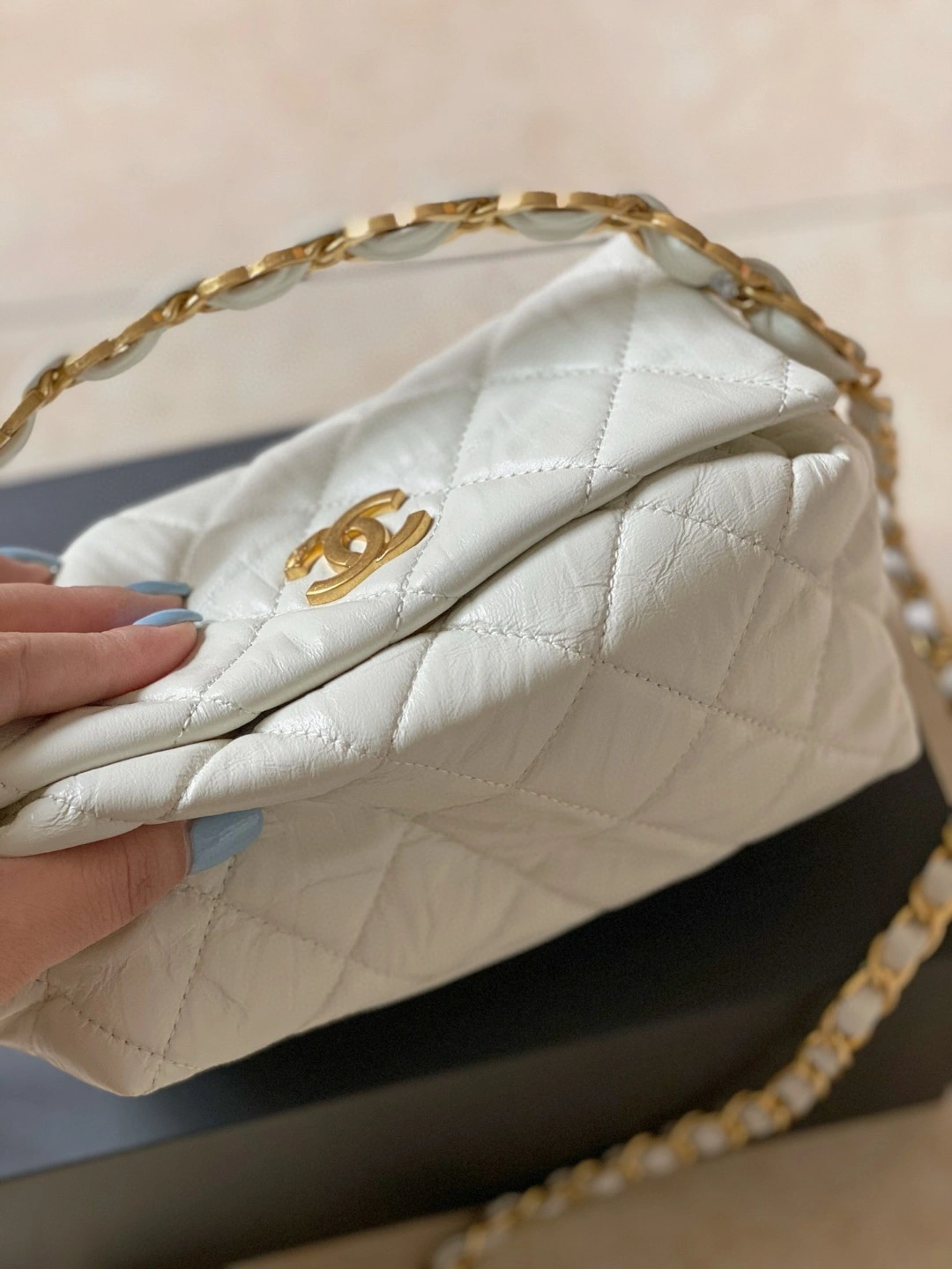 AIR- AS2479-B05514-10601 sheephide HOBO item : BT-B225D2821W
