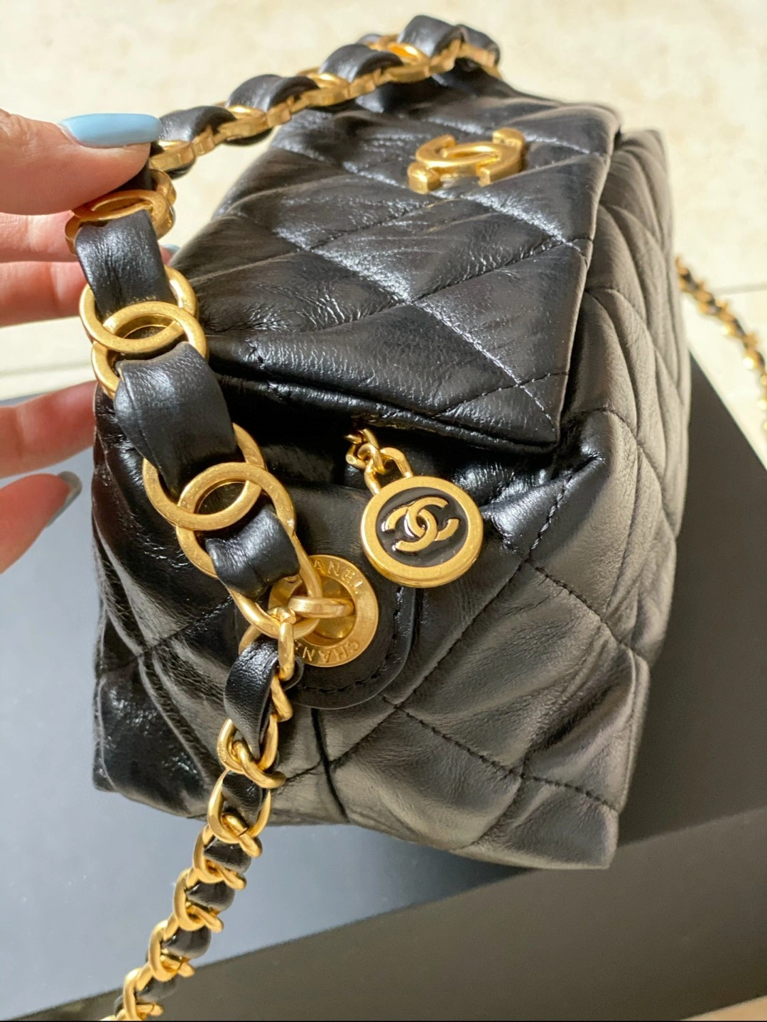 AIR- AS2479-B05514-94305 sheephide HOBO item : BT-B225D2820W