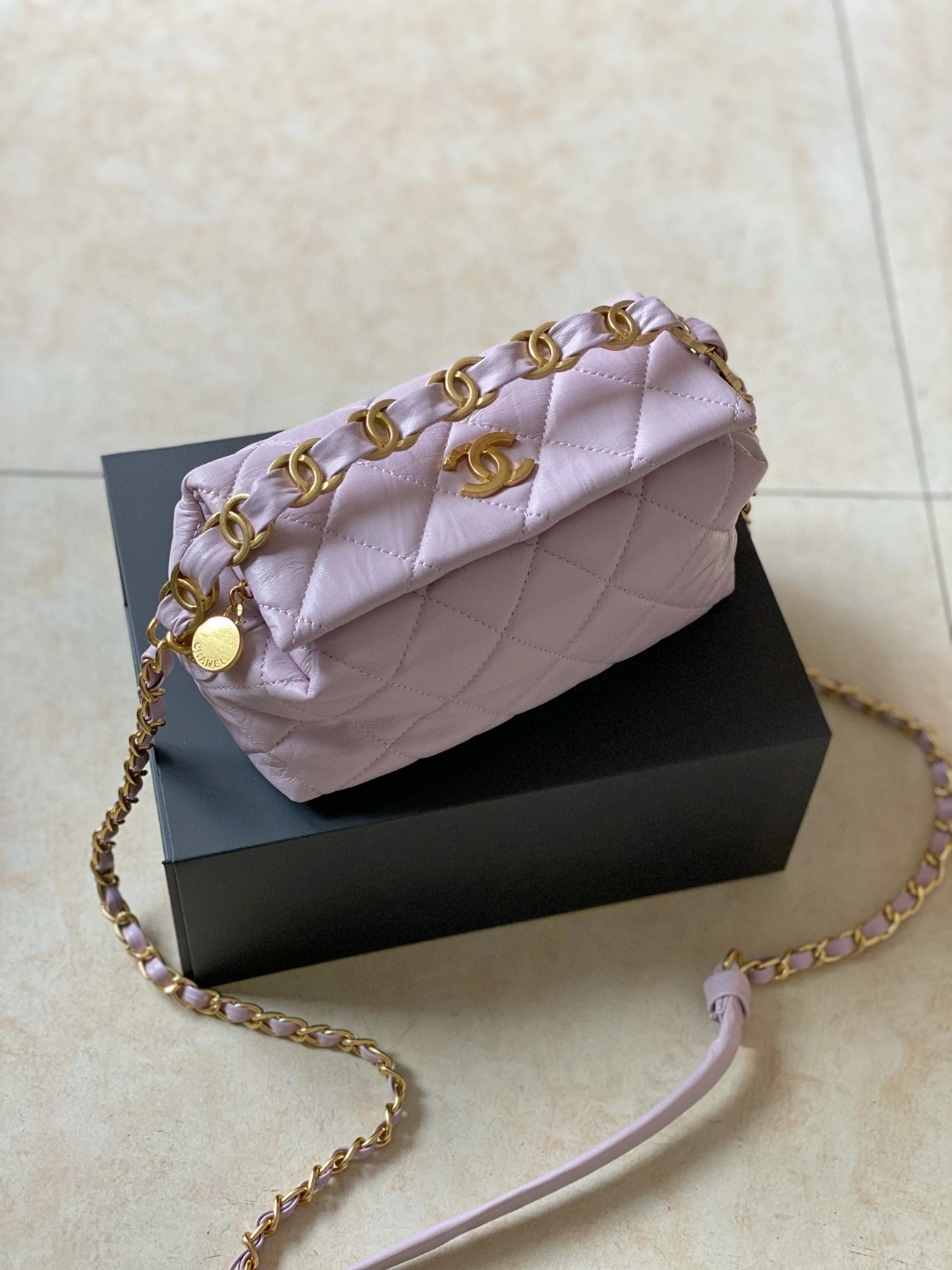 AIR- AS2479-B05514 sheephide HOBO item : BT-B225D2822W