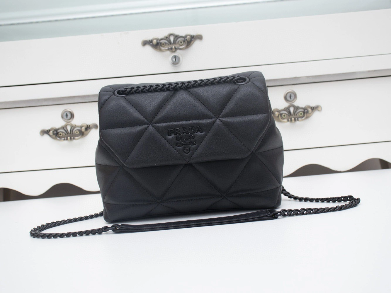 AIR- BD233 Lambskin item : BT-B225C2701W