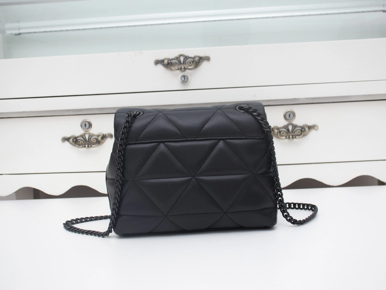AIR- BD233 Lambskin item : BT-B225C2701W