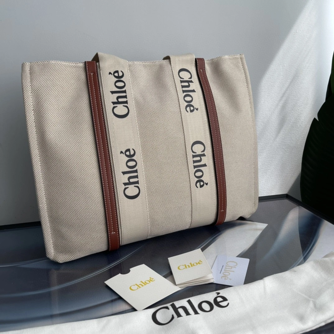 &AIR- CHC21US382E6690U Woody Tote Bag item : BT-B225D2322W