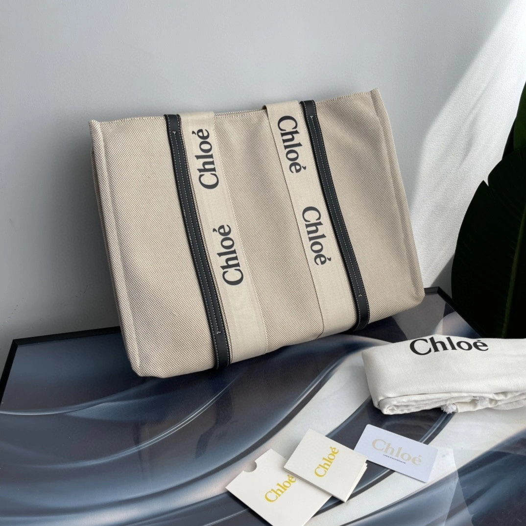 &AIR- CHC21US382E6691J Woody Tote Bag item : BT-B225D2321W