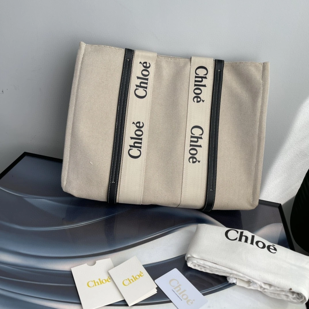 &AIR- CHC21US382E6691J Woody Tote Bag item : BT-B225D2321W