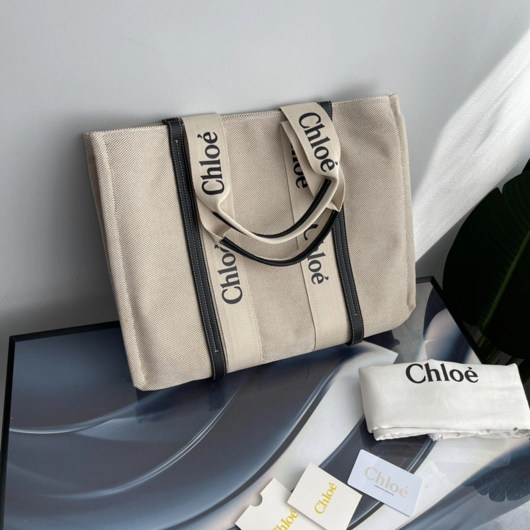&AIR- CHC21US382E6691J Woody Tote Bag item : BT-B225D2321W