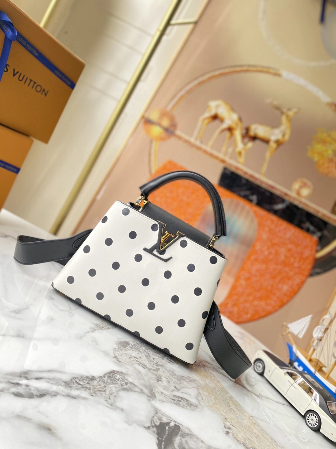 AIR- M20373 cowhide Capucines BB item : BT-B225E0638W