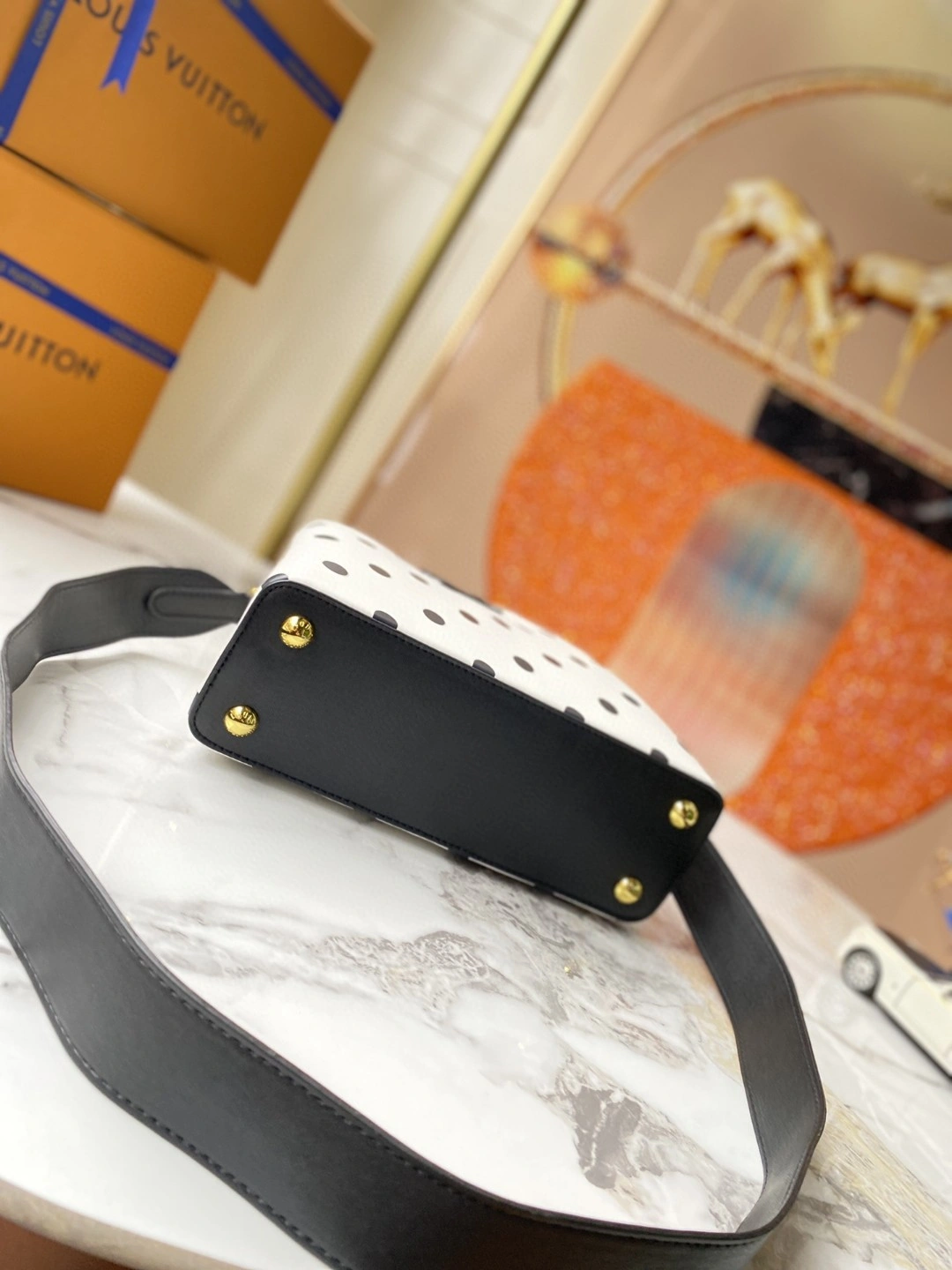 AIR- M20373 cowhide Capucines BB item : BT-B225E0638W