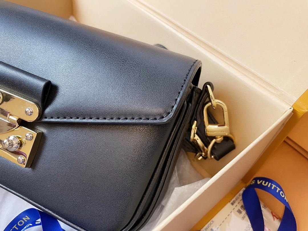 AIR- M20393 Pochette Métis item : BT-B225E1612W