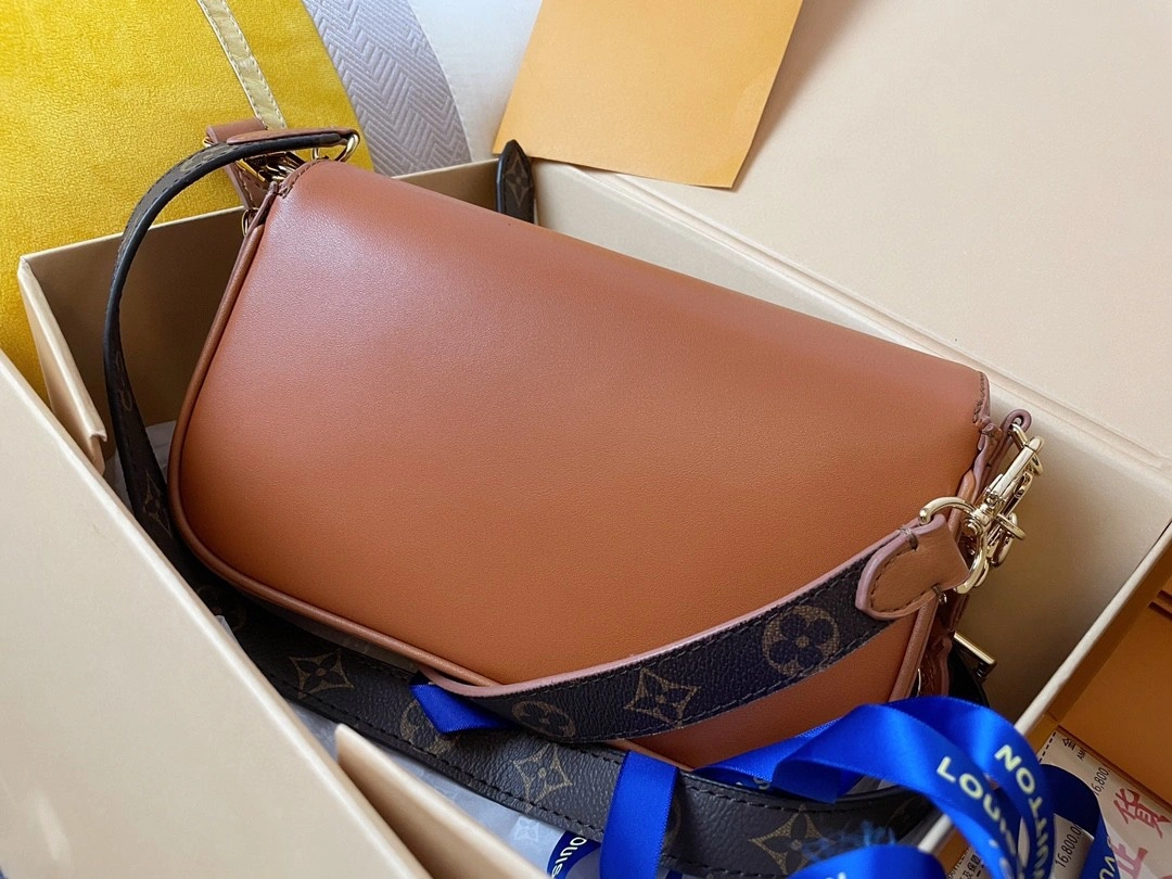 AIR- M20396 Pochette Métis item : BT-B225E1613W