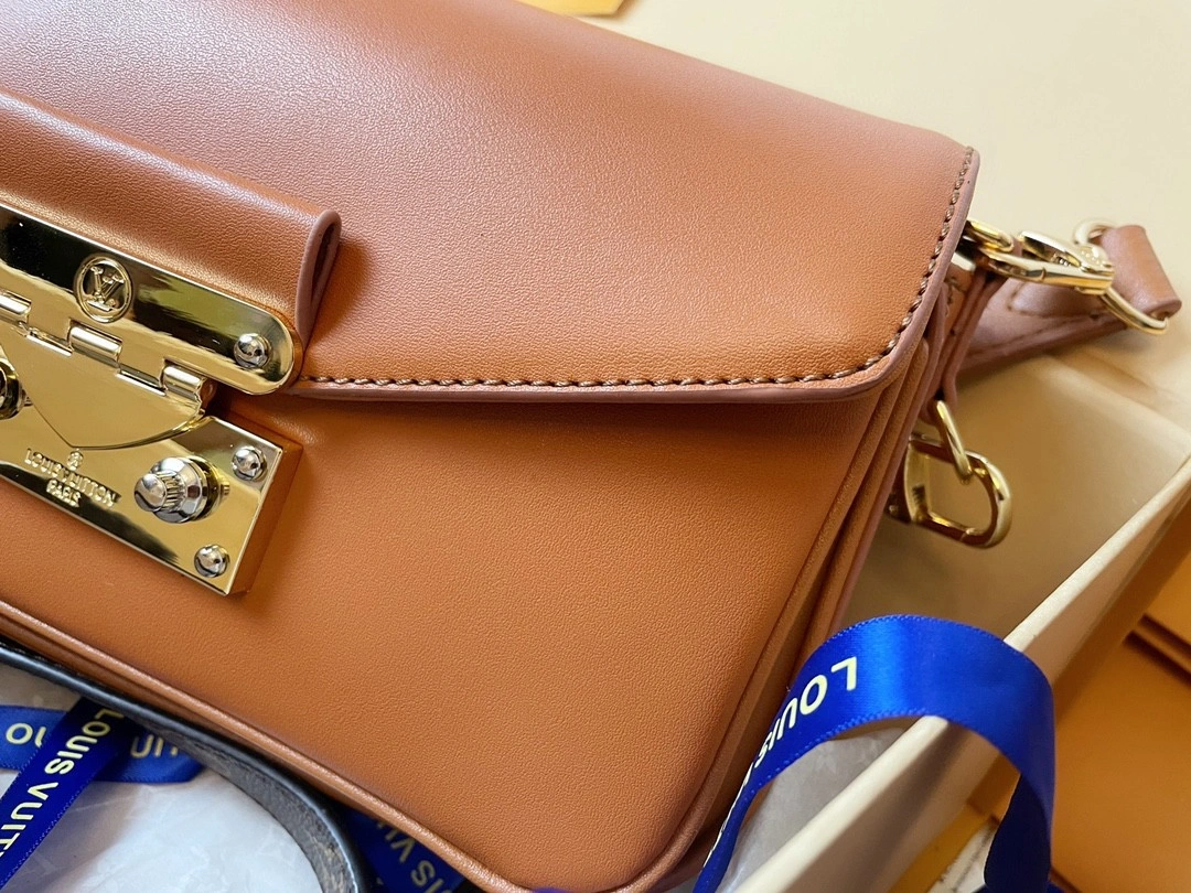 AIR- M20396 Pochette Métis item : BT-B225E1613W