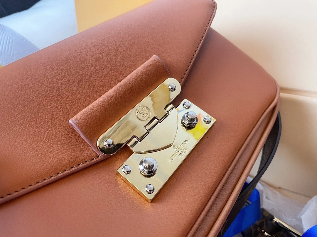 AIR- M20396 Pochette Métis item : BT-B225E1613W