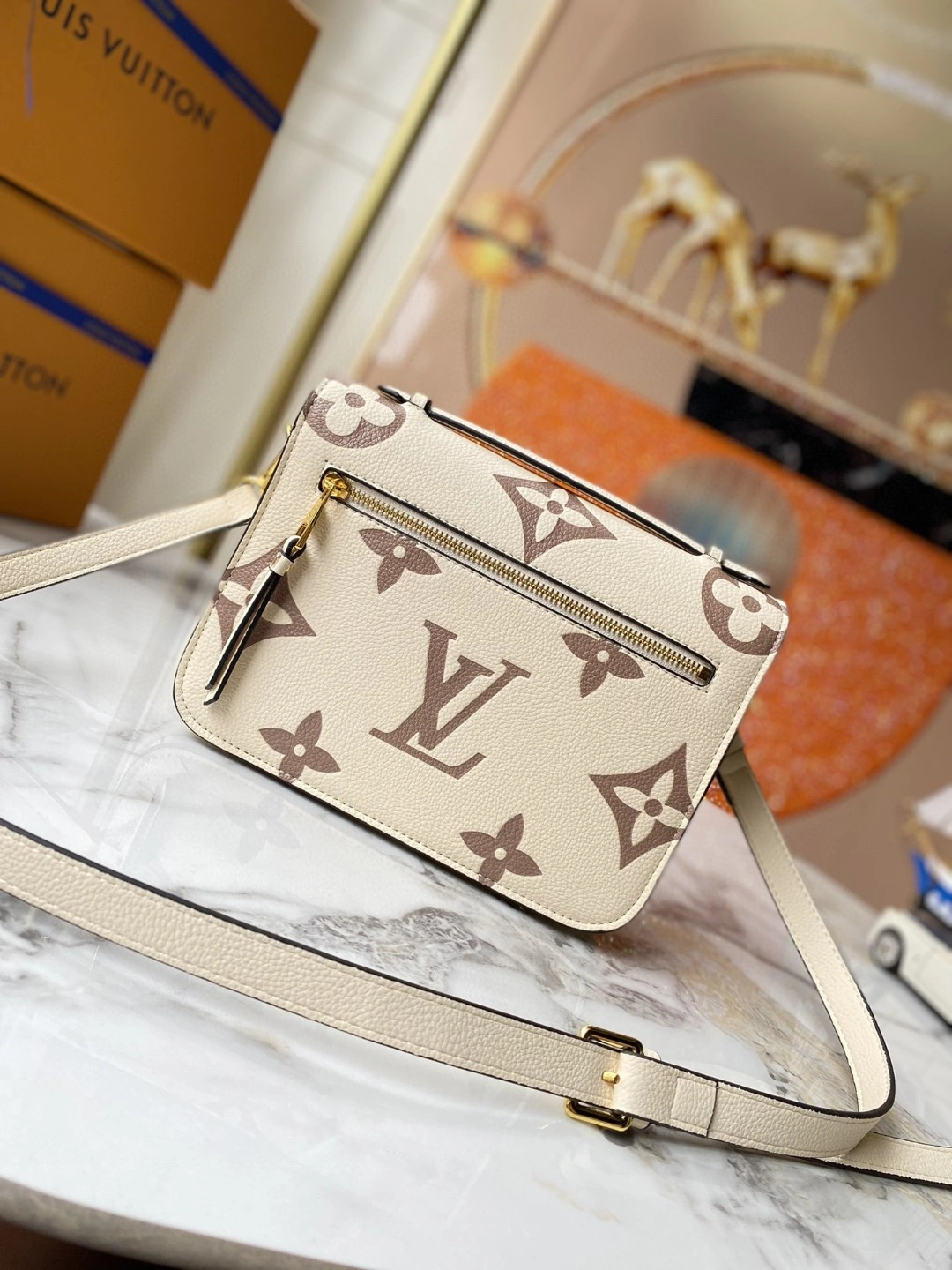 AIR- M45596 Pochette Metis item : BT-B225D3004W