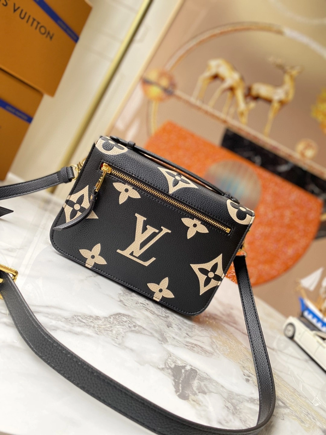 AIR- M45773 Pochette Metis item : BT-B225D3005W