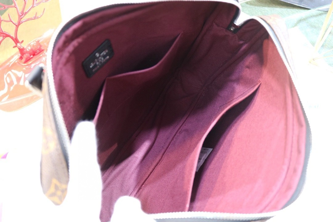 AIR- M52005 cowhide PorteDocuments Voyage item : BT-B225C2735W