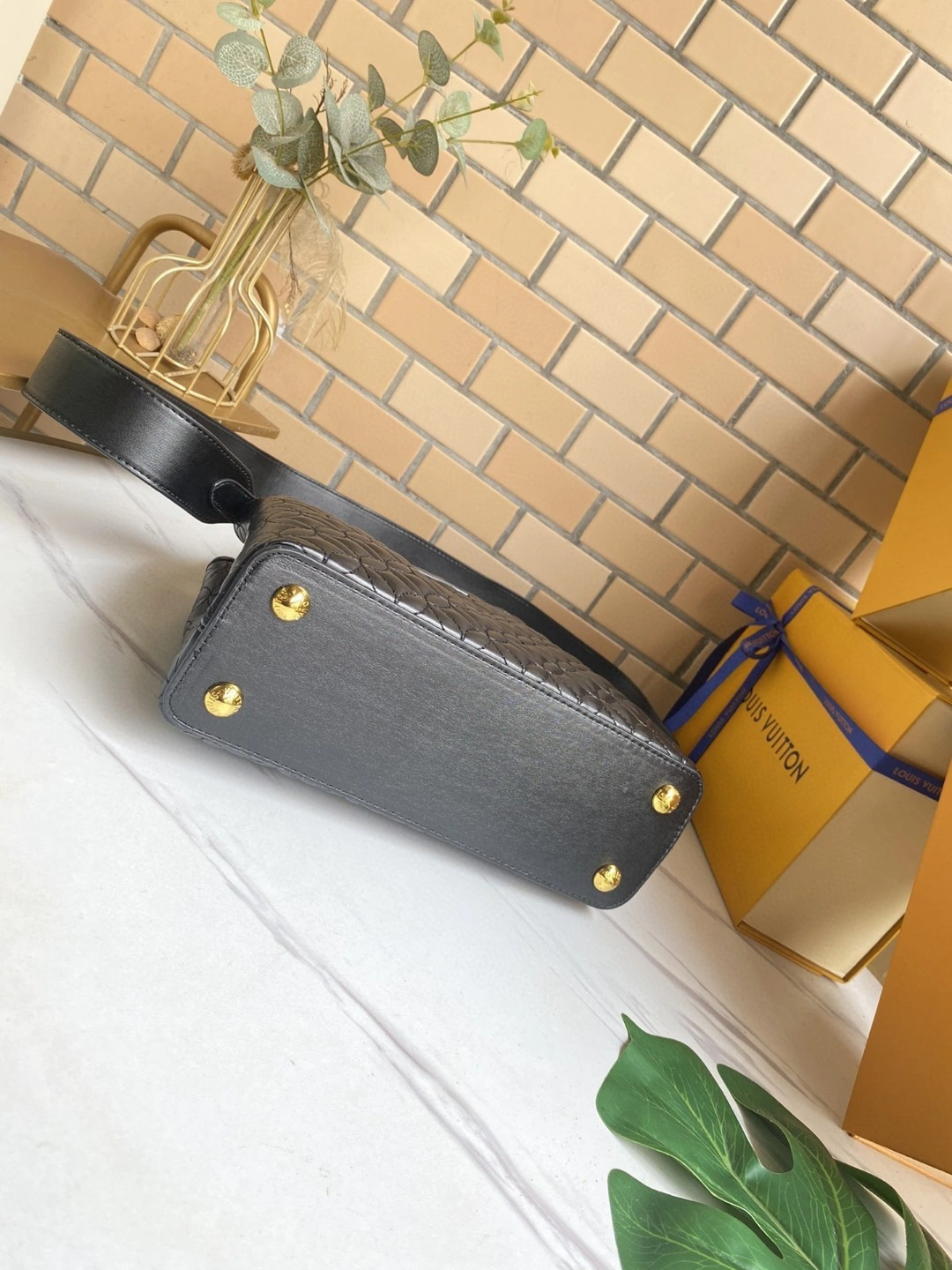 AIR- M55366 sheephide item : BT-B225C2550W