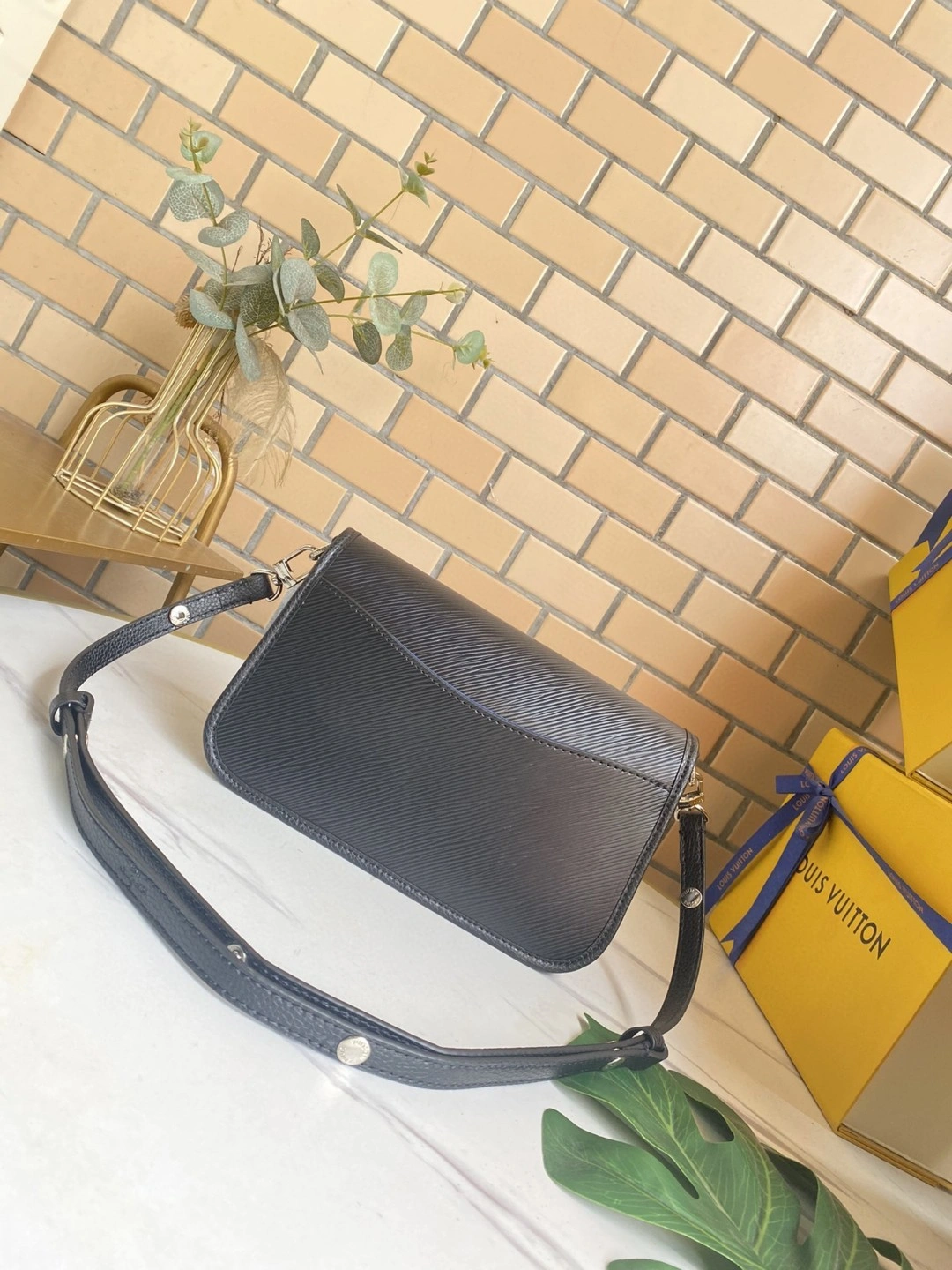 AIR- M59386 item : BT-B225E2618W