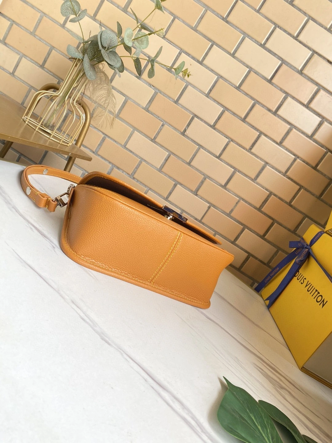 AIR- M59459 item : BT-B225E2617W