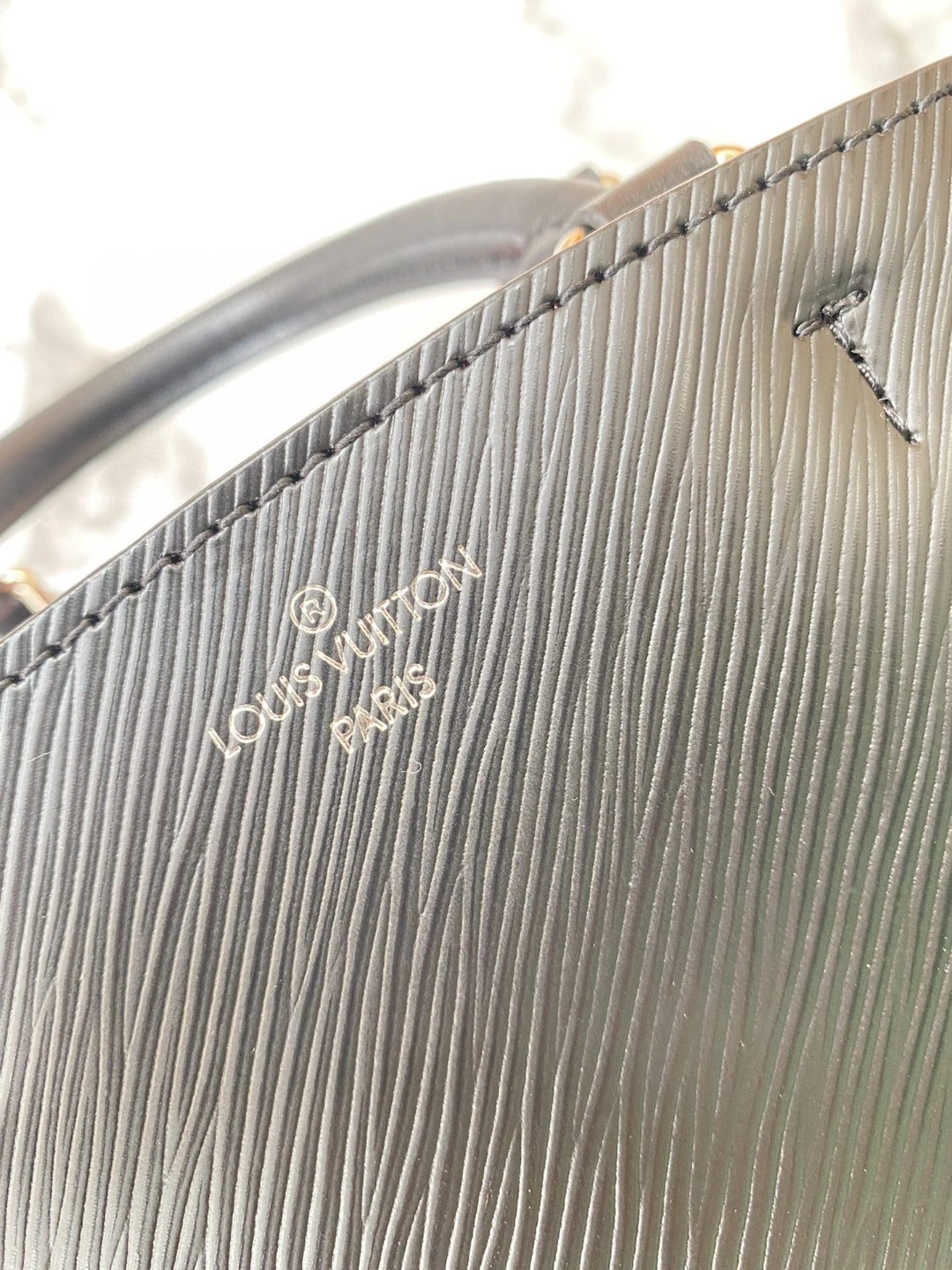 AIR- M59952 Marelle item : BT-B225F0543W