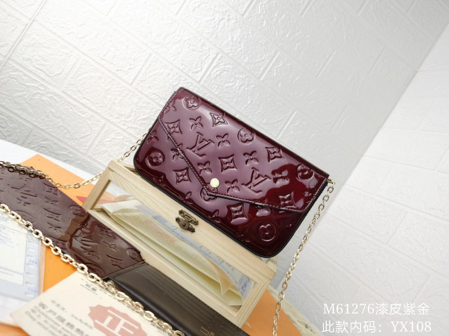 AIR- M61267 Felicie item : BT-B225D2827W
