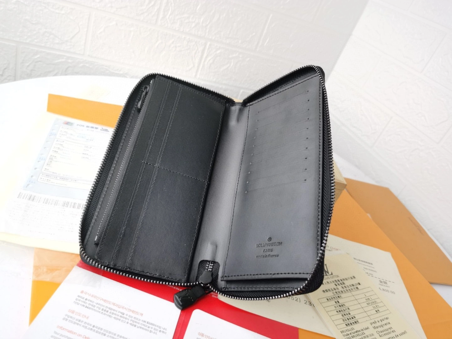 AIR- M62902 Calfskin ZIPPY item : BT-B225E0602W