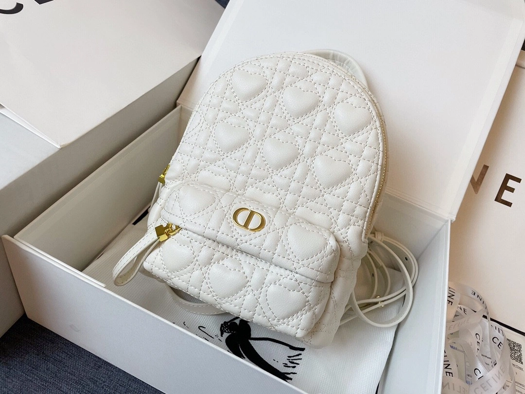 AIR- M9222UNGH-M030 sheephide Backpack item : BT-B225E0644W