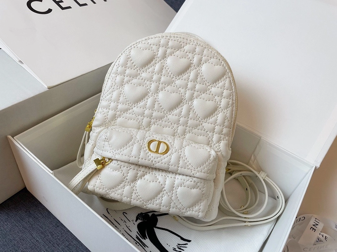 AIR- M9222UNGH-M030 sheephide Backpack item : BT-B225E0644W