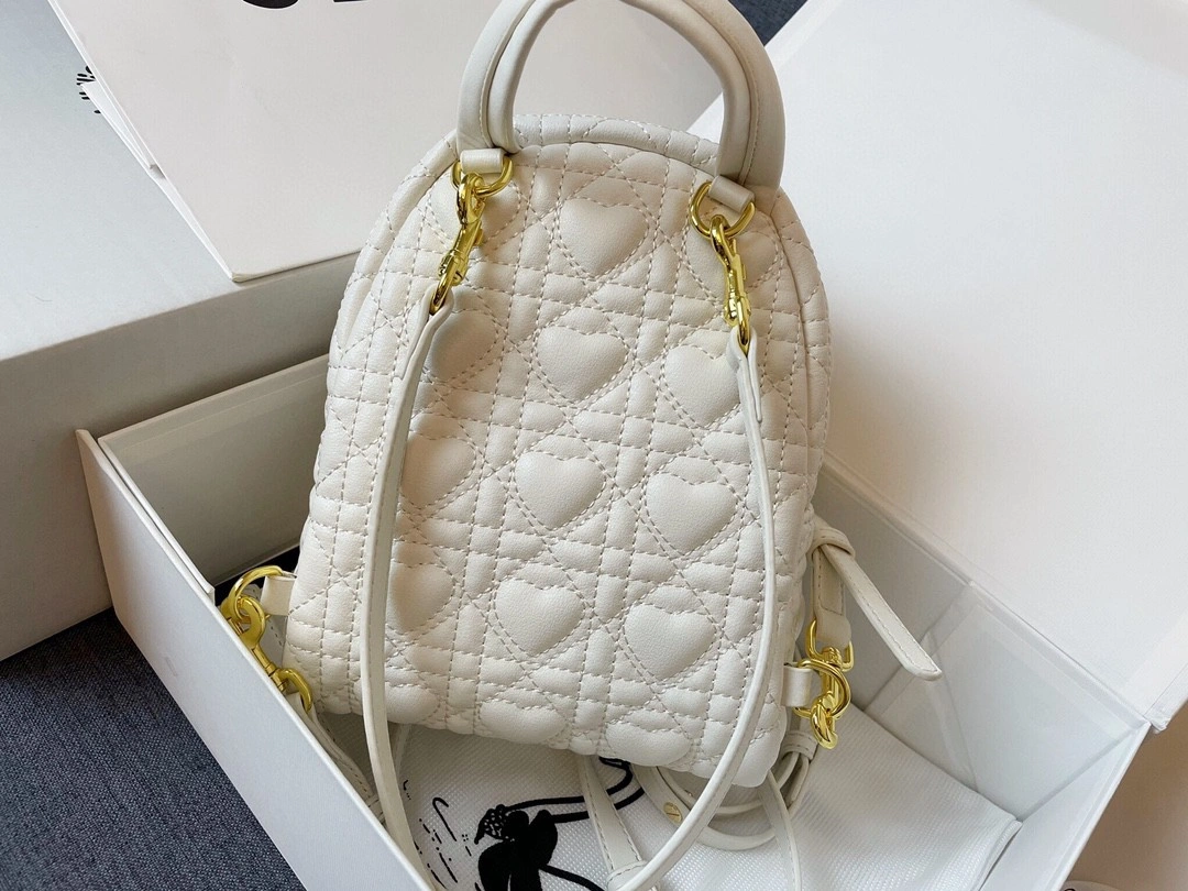 AIR- M9222UNGH-M030 sheephide Backpack item : BT-B225E0644W