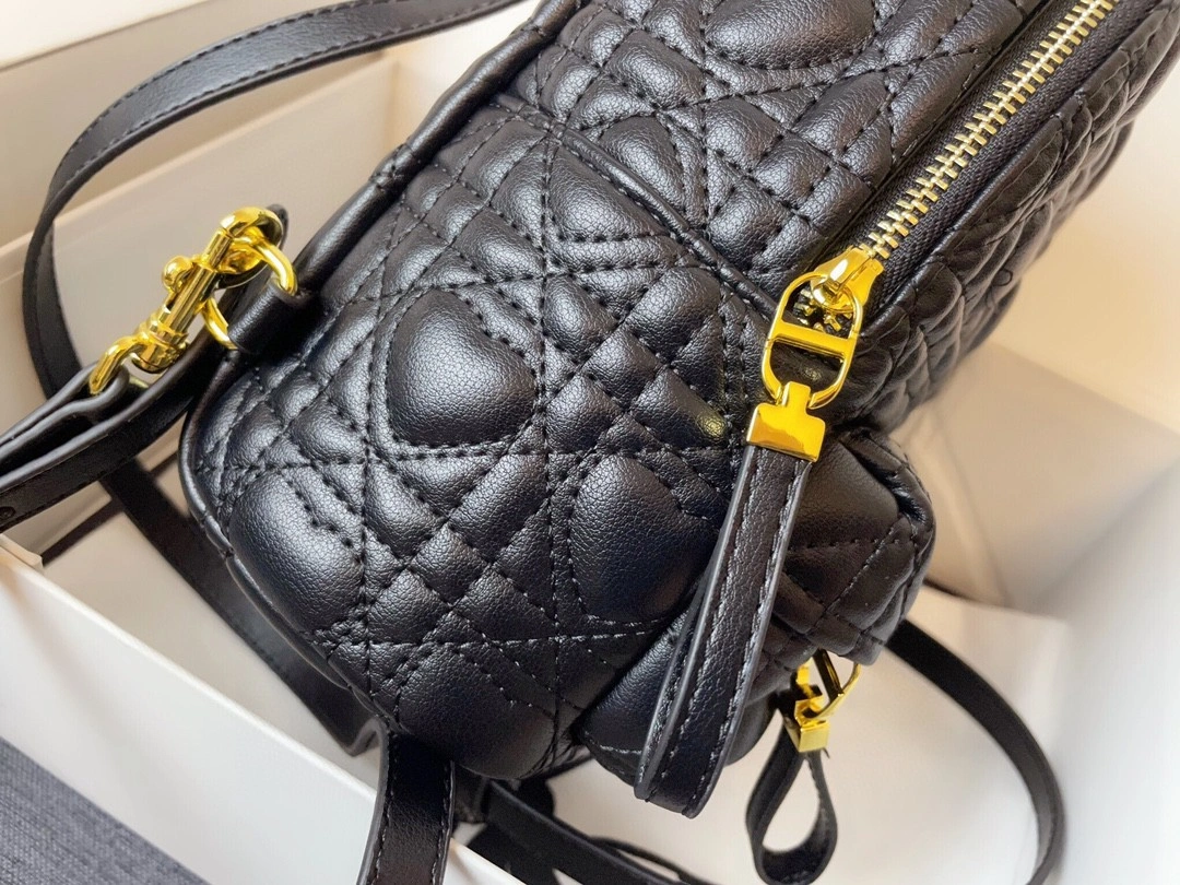 AIR- M9222UNGH-M900 sheephide Backpack item : BT-B225E0642W