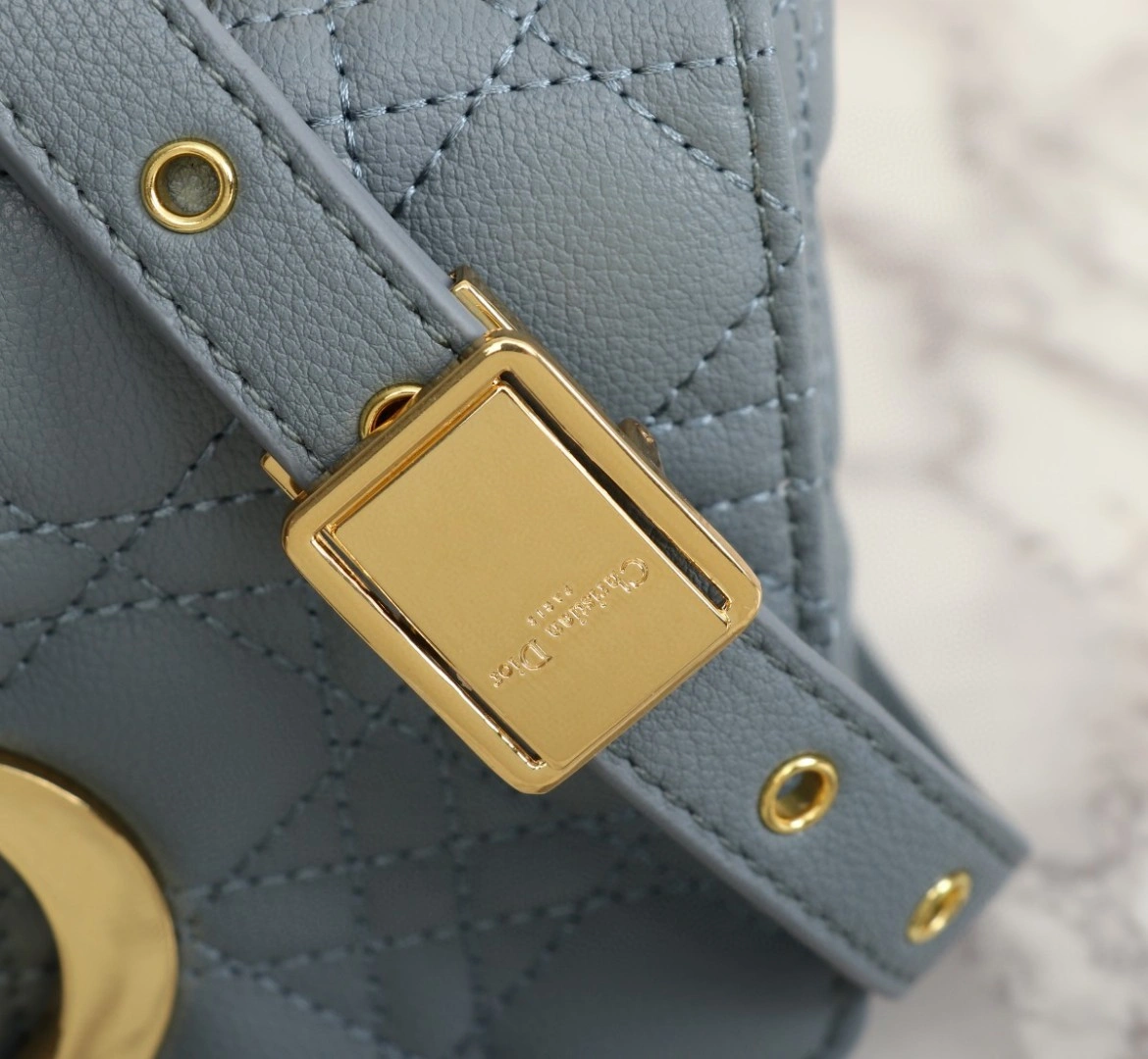 &AIR- M9241 item : BT-B225C2541W