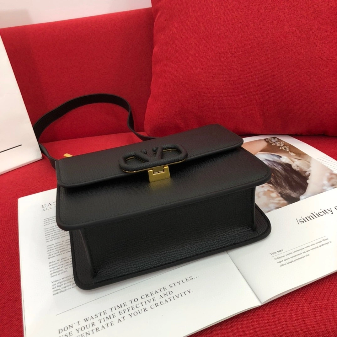 AIR- UW2B0F01-RQR-0NO Calfskin item : BT-B225E1218W